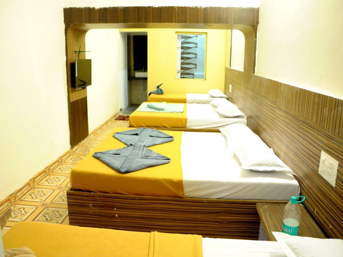 Hotel Malhar Palace Shirdi Exterior photo